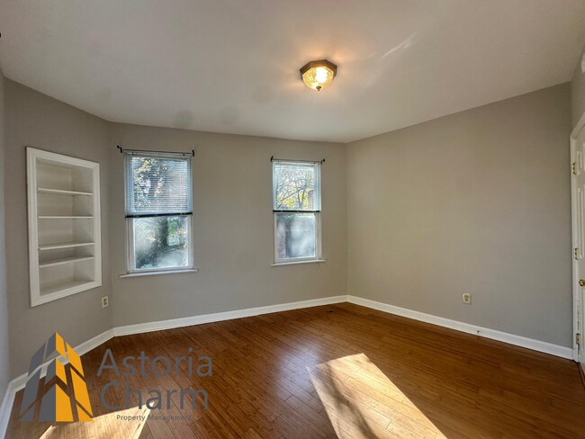 Building Photo - 3 Bedroom Home with Den, Patio/Deck Space, and Fresh Updates