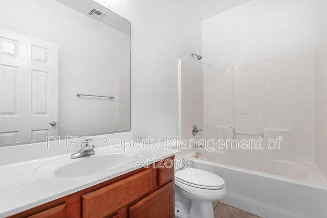 Building Photo - 322 S 116th Ave