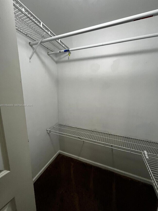 Building Photo - 5900 W Sample Rd