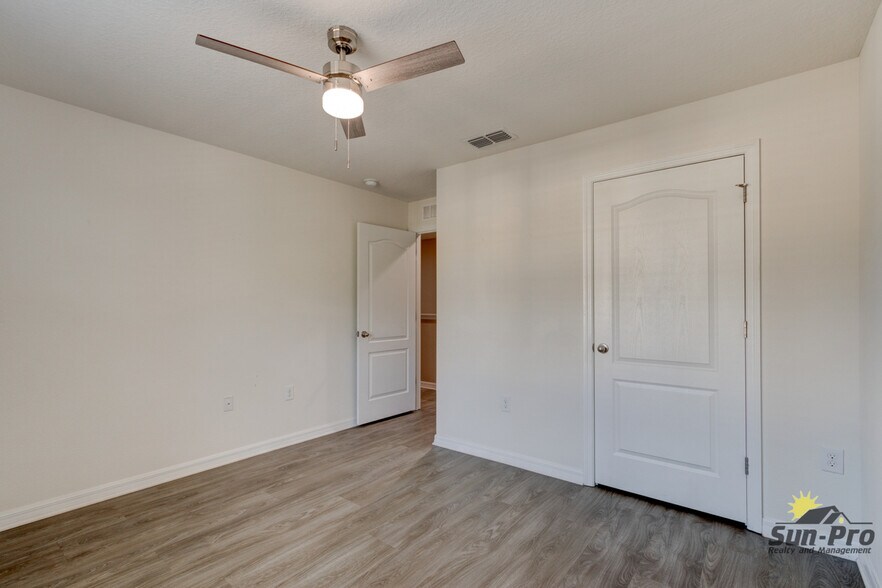 Building Photo - 1660 Pham Dr