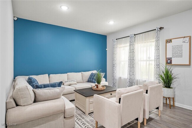 Building Photo - 9256 Preserve Way