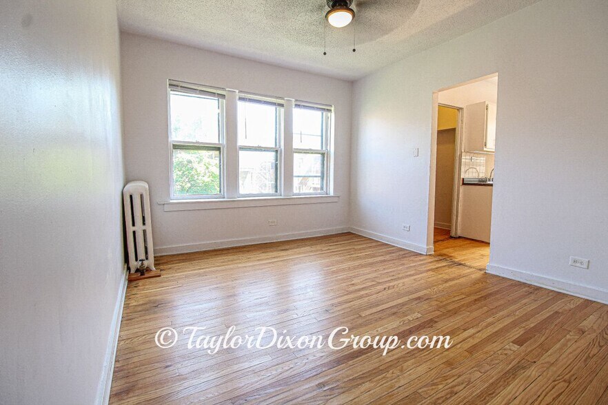 Building Photo - 7147 S Constance Ave