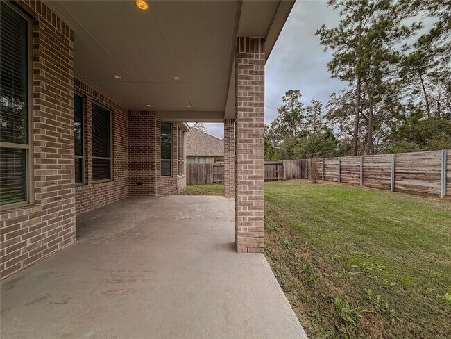 Building Photo - 17127 Crimson Crest Dr