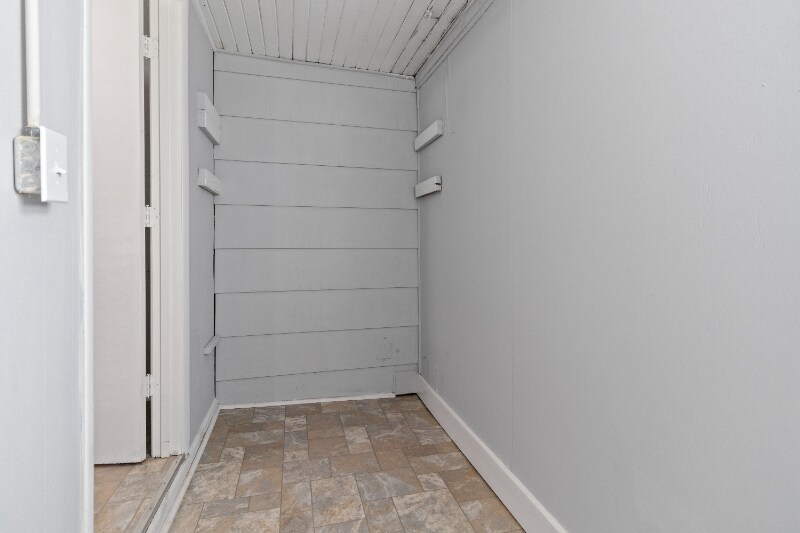 Building Photo - 3915 Glenridge Rd