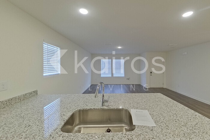 Building Photo - 187 Lochwolde Dr