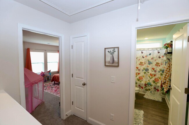 Building Photo - 835 Curlew Cir