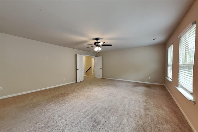 Building Photo - 3770 Brookhollow Dr