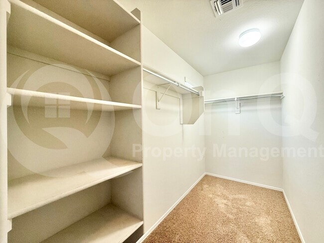 Building Photo - 3159 E Chisum Ln