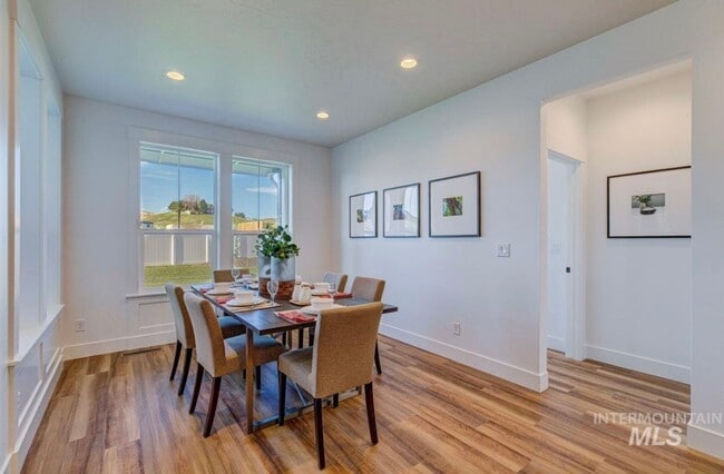 Building Photo - Luxury Living in Dry Creek Ranch