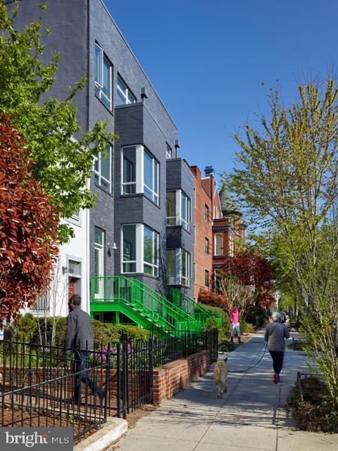 Building Photo - 1234 10th St NW