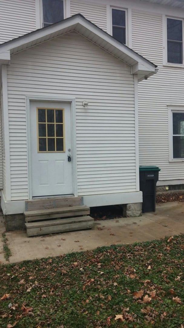 Building Photo - 1002 Burr