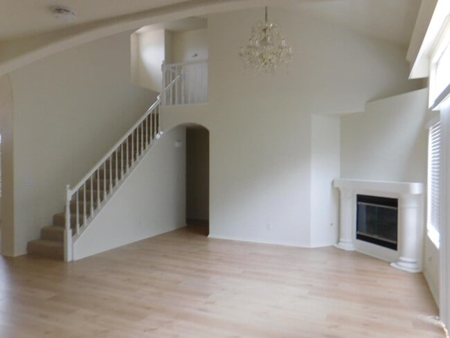 Building Photo - 9479 N Whitehouse Dr