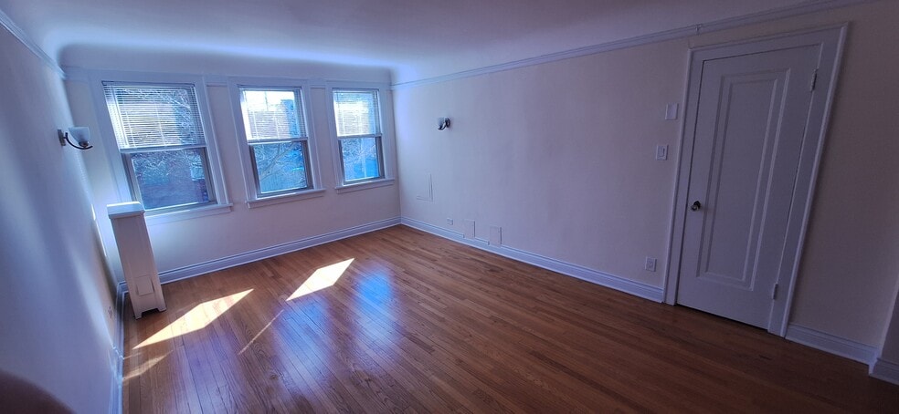 Building Photo - 3306 W Hollywood Ave