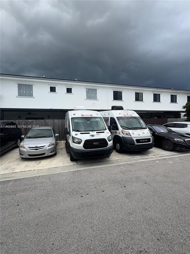 Building Photo - 13360 Tropical Ave