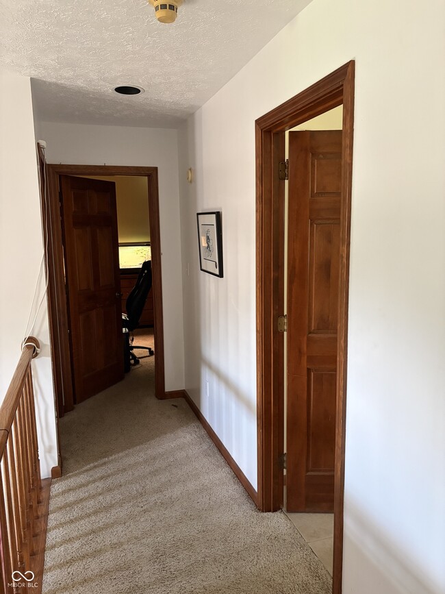 Building Photo - 10211 Hidden Mdw Ln