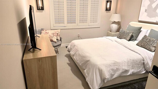 Building Photo - 375 Harbor Ct