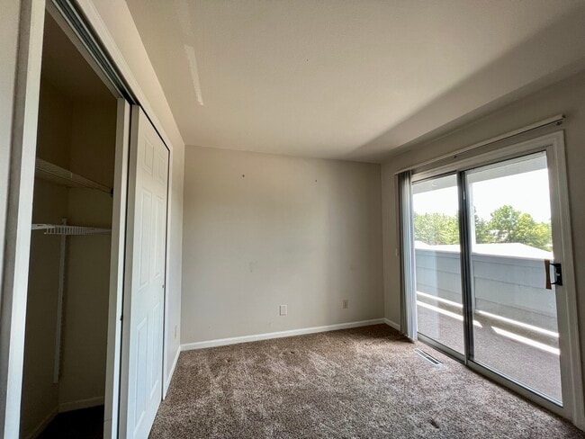 Building Photo - 4670 White Rock Cir