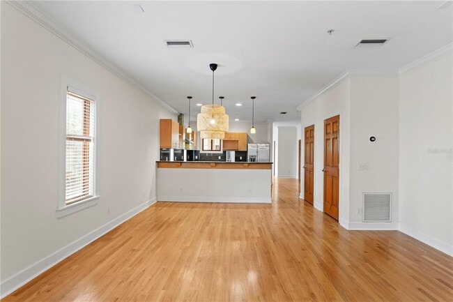 Building Photo - 512 S Glen Ave