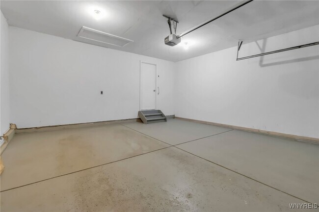 Building Photo - 16 Hubbardston Pl