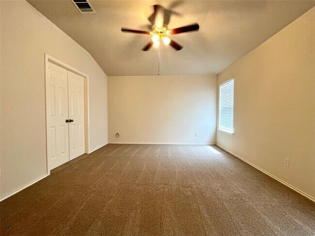 Building Photo - 327 Paddington Dr
