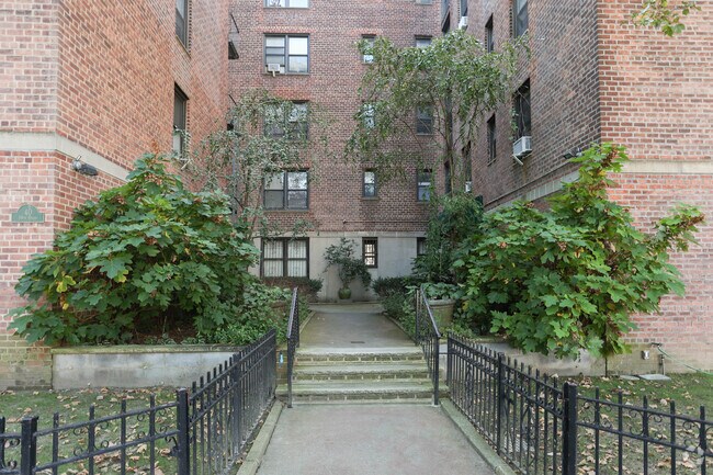 Building Photo - 20-40 89th St