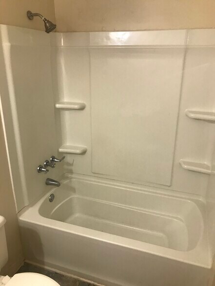 Building Photo - 1910 John Ct