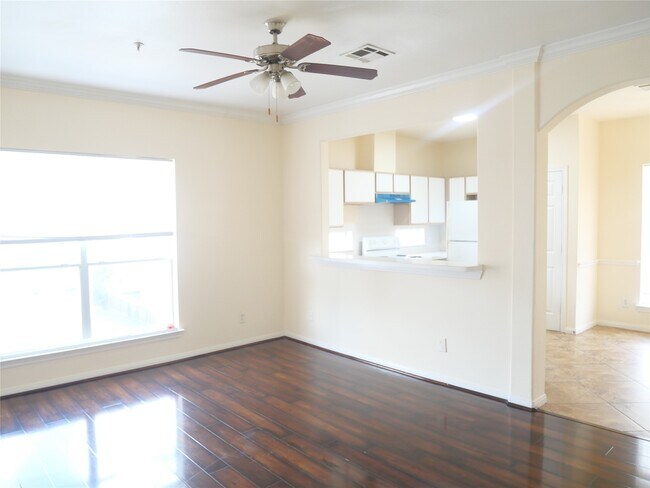 Building Photo - 6289 Wilcrest Dr