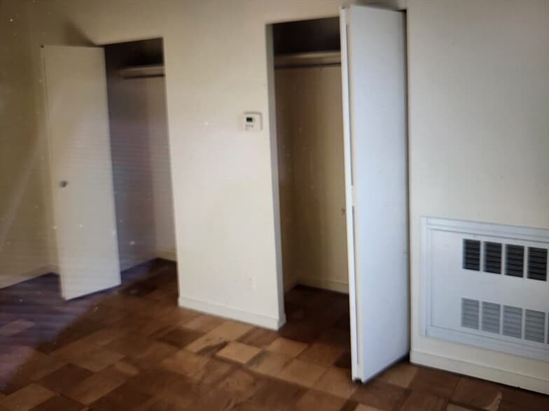 Building Photo - 77 Pond Ave