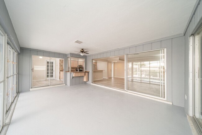 Building Photo - Welcome to your dream rental in Cape Coral! This fully remodeled, MONTH TO MONTH available home.