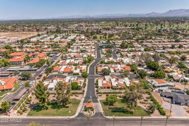 Building Photo - 7322 E Sierra Vista Dr
