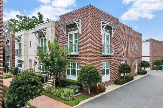 Building Photo - 474 Hazelnut Ct