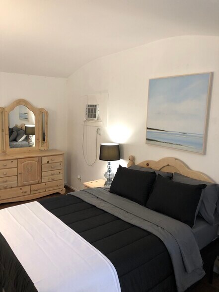 Building Photo - 10 Woodchuck Ln