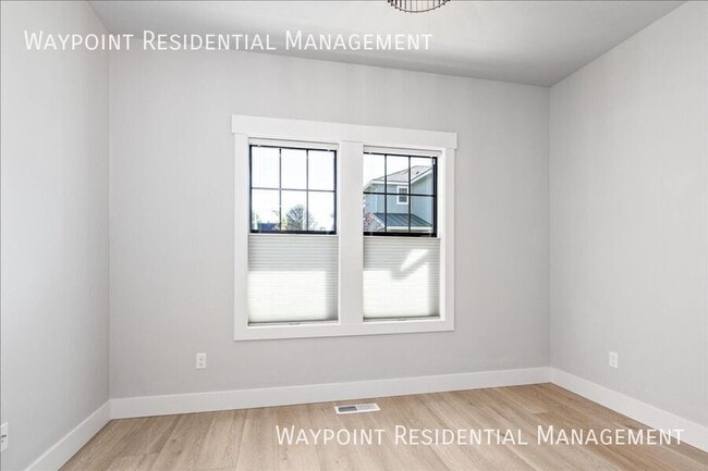 Building Photo - 1671 E Cutgrass Ln