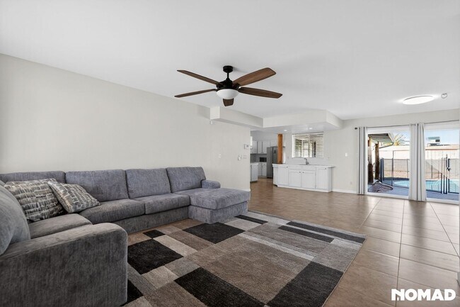 Building Photo - Charming 4BR House in Phoenix