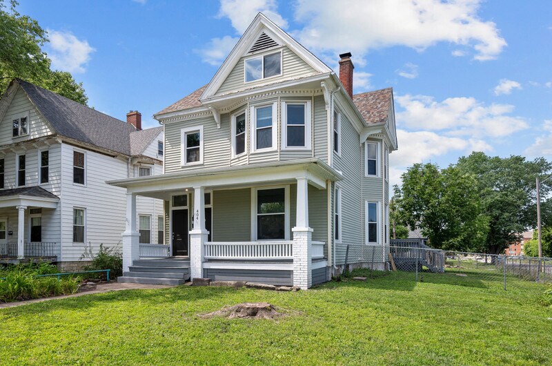 Building Photo - 404 W 16th St
