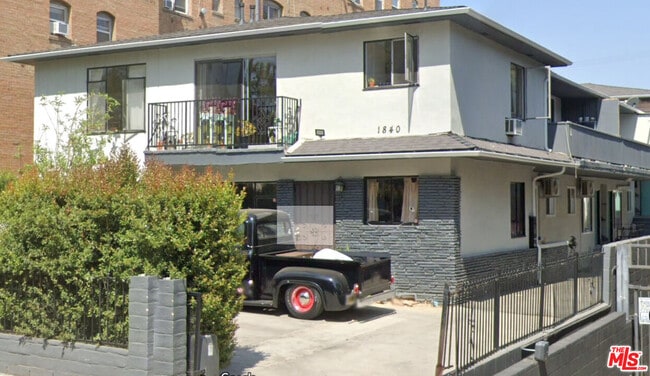 Primary Photo - 1840 N Gramercy Pl