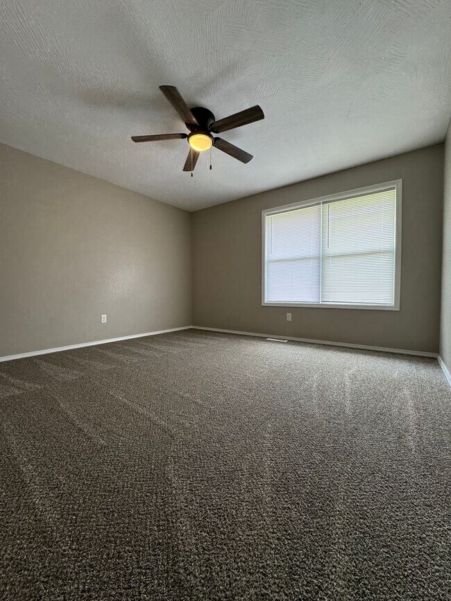 Building Photo - 4051 Condor Dr