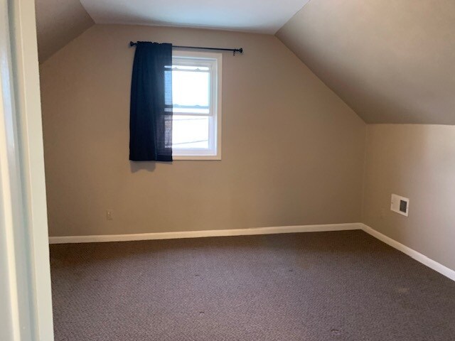 Building Photo - 118 E Livingston Rd