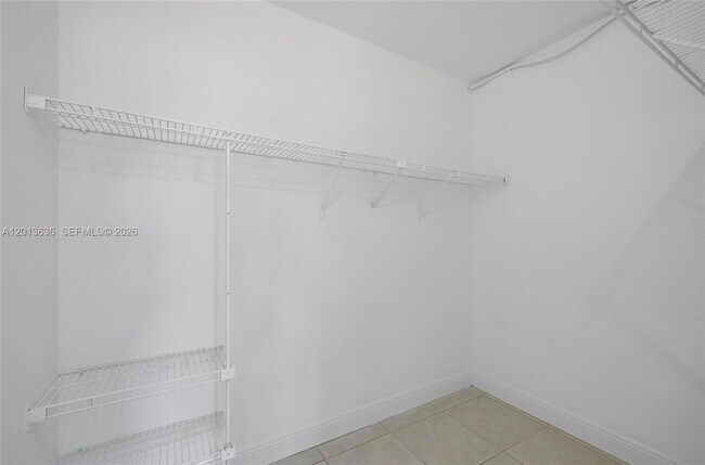 Building Photo - 126 S Cypress Rd