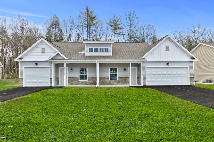 Primary Photo - Townhomes at Woodlands Edge