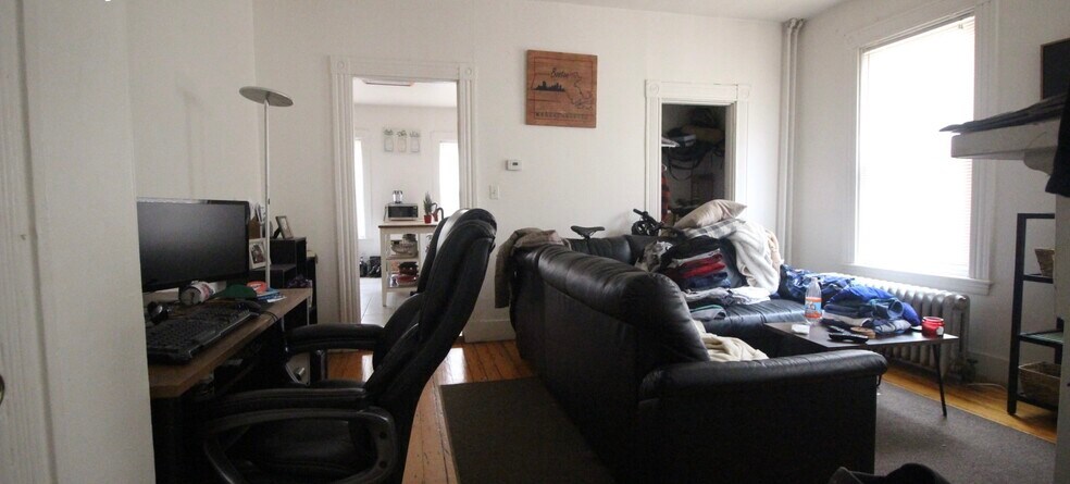 Building Photo - 25 Pratt St