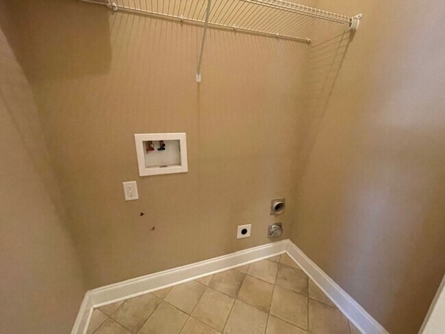 Building Photo - 528 Brantley Cove Cir