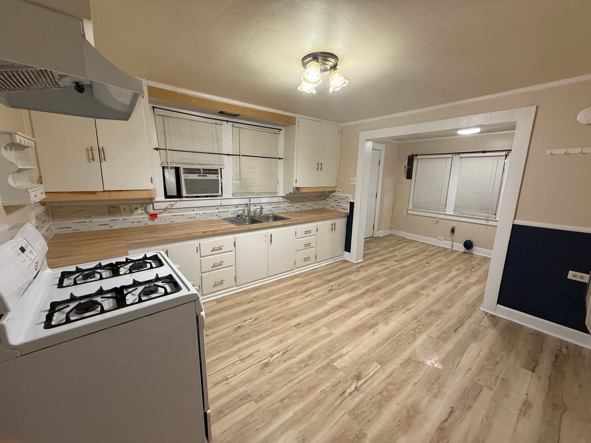 Building Photo - 610 Sycamore St