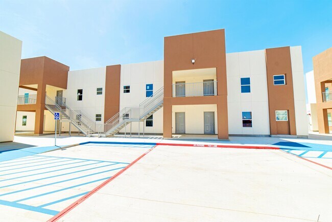 Building Photo - 315 Dorel Dr