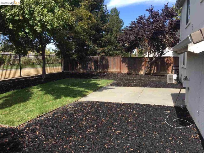 Building Photo - 229 Brushwood Pl