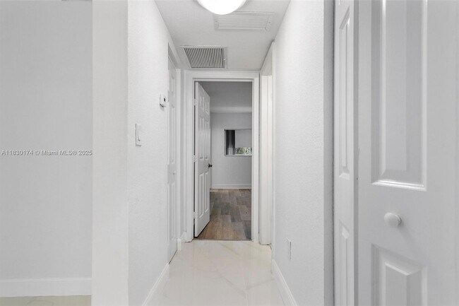 Building Photo - 9745 Bay Harbor Terrace