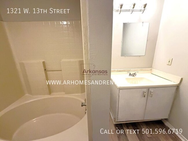 Building Photo - 1321 W 13th St