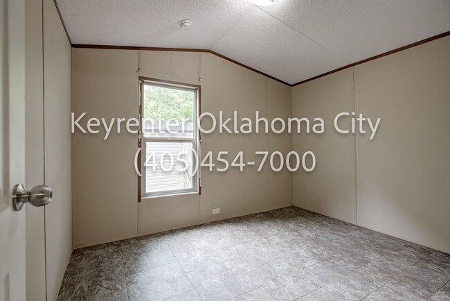 Building Photo - Spacious 2BD/1BTH Home In OakRidge Village In Spencer