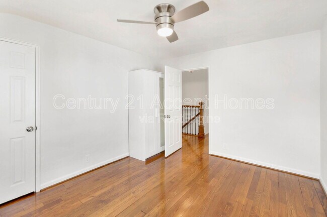 Building Photo - 5026 23rd St S