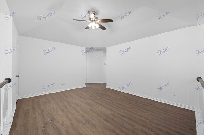 Building Photo - 1124 Salem Dr